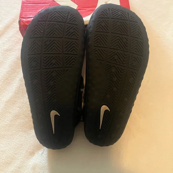 Nike Black Kids Water Shoes with White Swoosh - Picture 6 of 7
